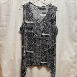 Unique Spectrum Monochrome Patchwork Sleeveless Blouse